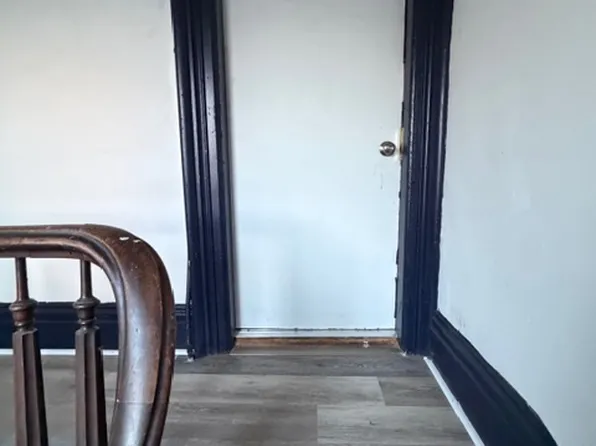 2265 Old 6th Ave APT 2, Troy, NY 12180