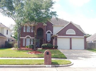 136 Annes Way, Stafford, TX 77477