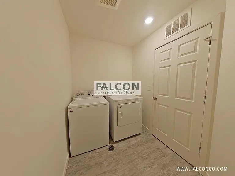 9393 Cashel Trl — Photo 14