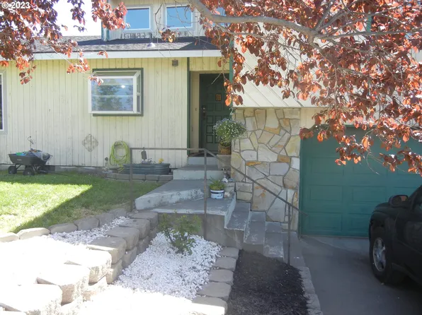 43776 Buckboard Trail Rd, Pendleton, OR 97801