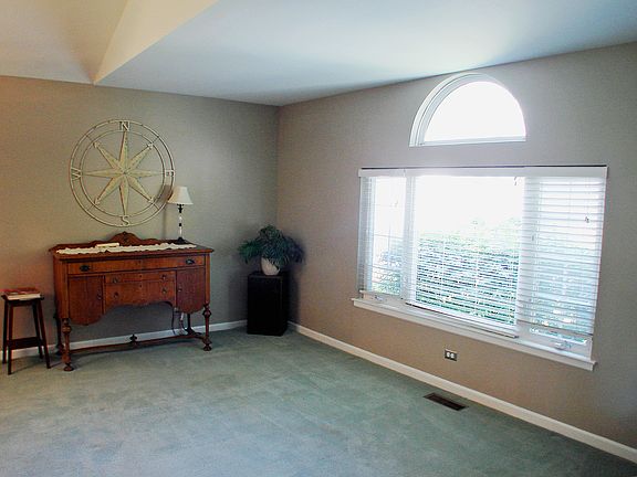 3rd image of 268 N Crooked Lake Ln