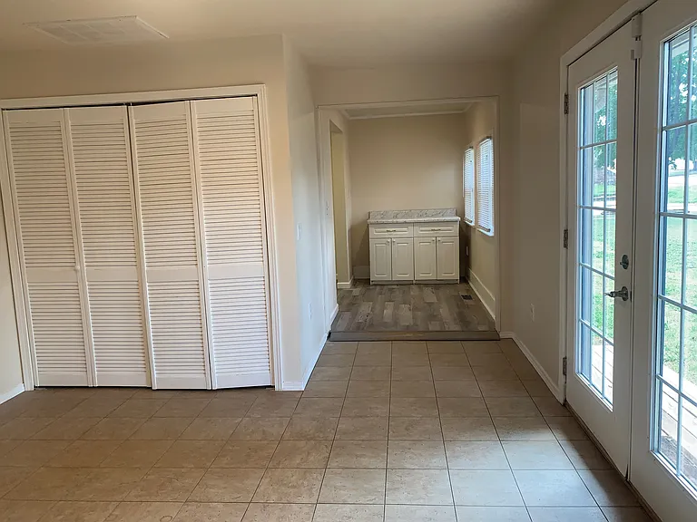 320 S 7th St — Photo 5