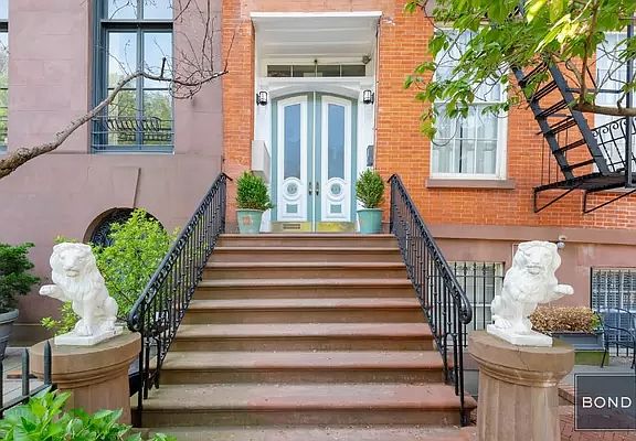 3rd image of 436 W 20th St