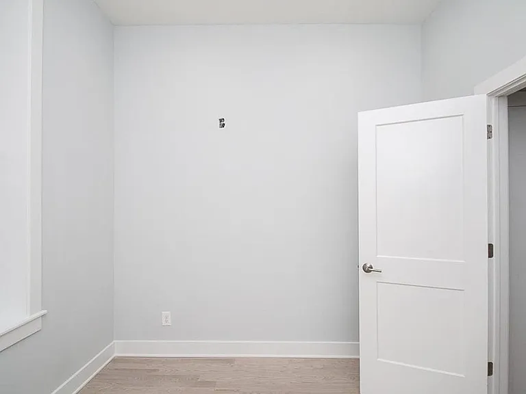 2808 W Oxford — Photo 26