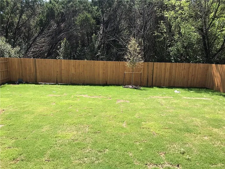 2205 Bettylou Ln — Photo 21