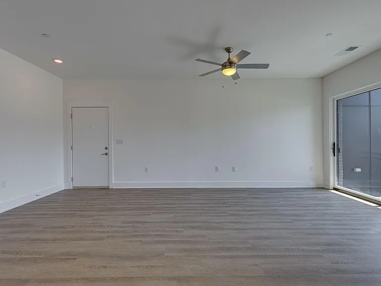 542 Southgate Ave #216 — Photo 14