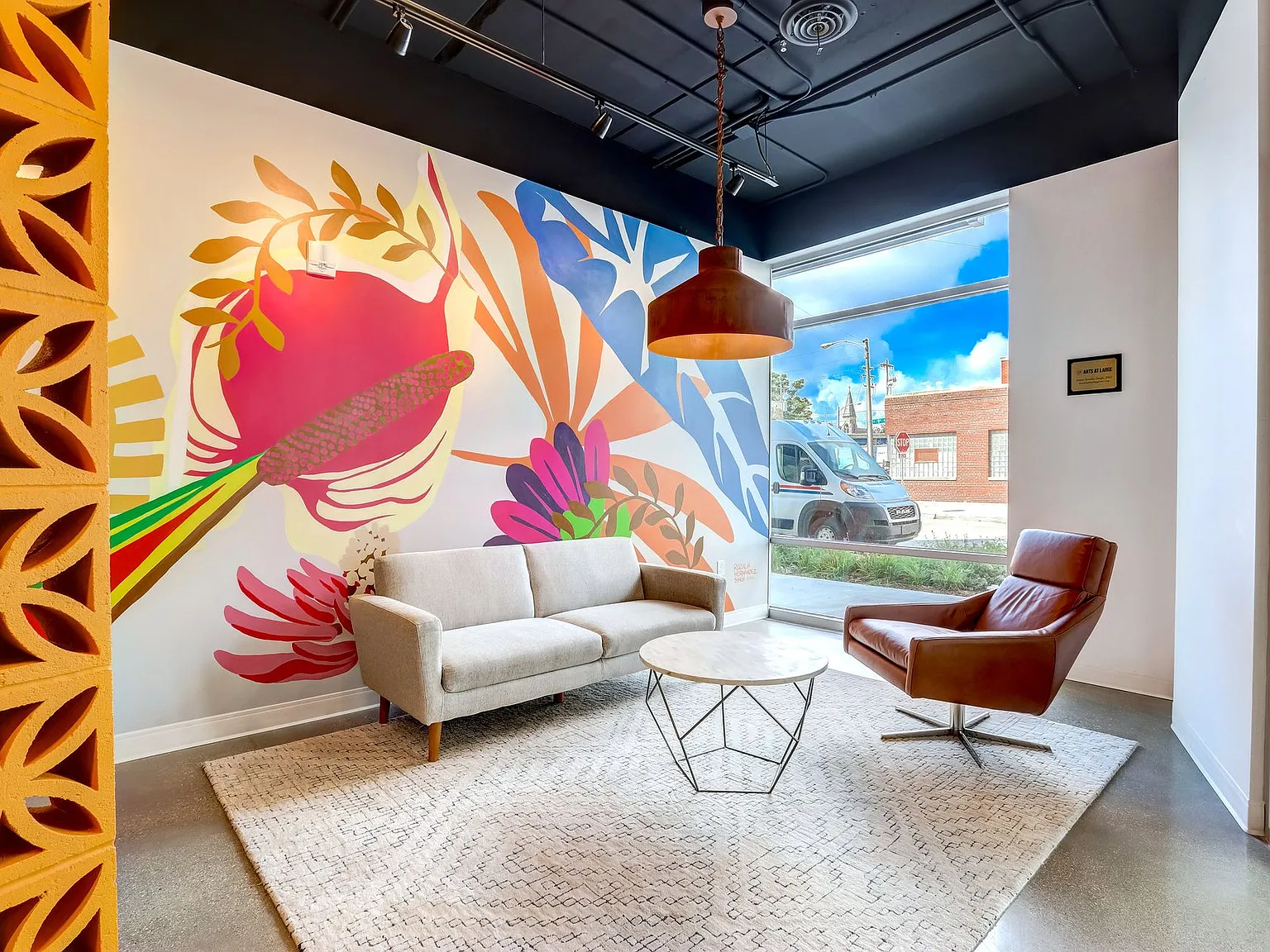 Element Apartments — Photo 2