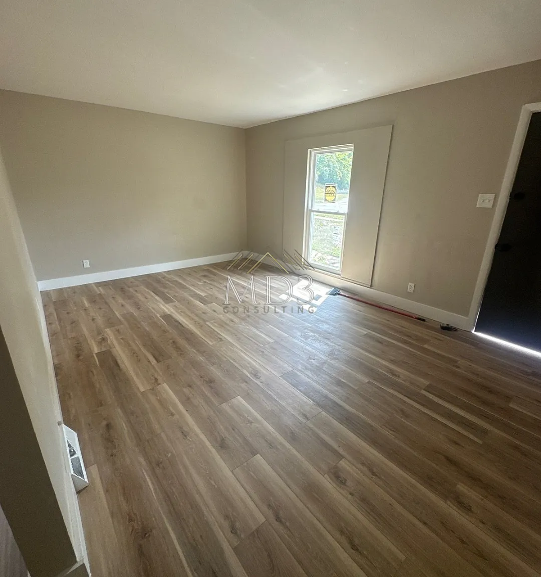 3 bed, 864 sqft, $1,300 — Photo 3
