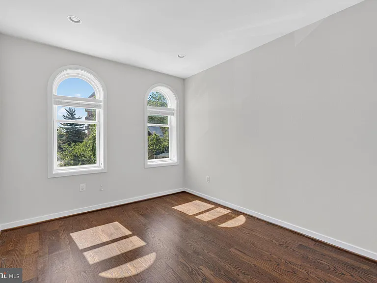 3430 Brown St NW #4 — Photo 6