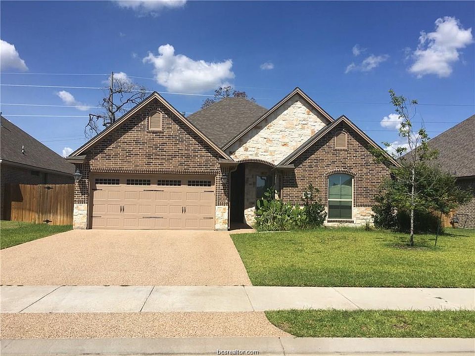1st image of 2626 Forest Oaks Dr