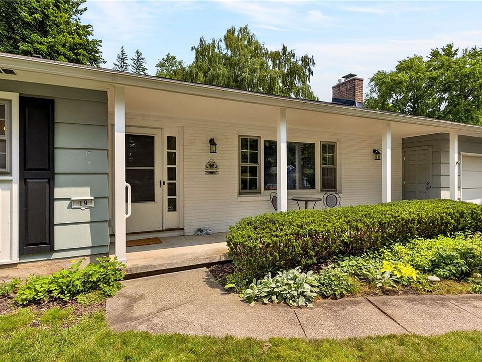 19 Larchwood Dr, Pittsford, NY 14534 | Zillow