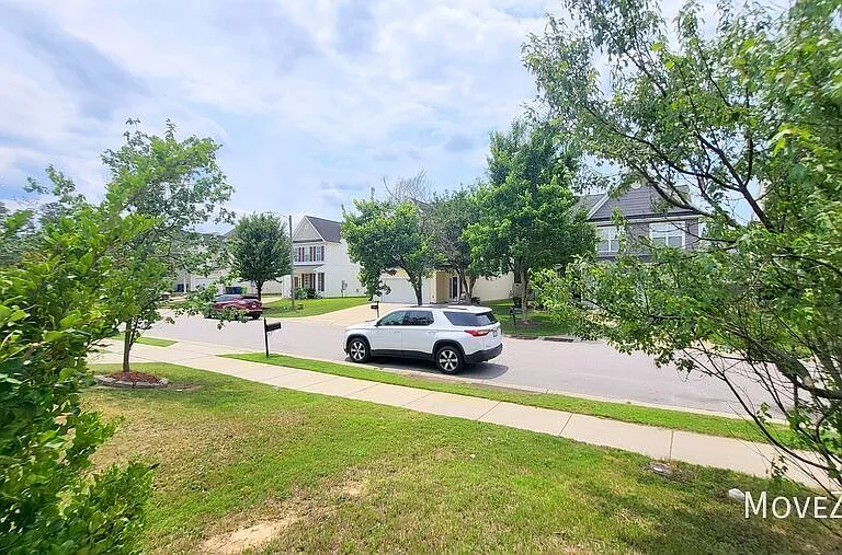 1637 Brownairs Ln — Photo 24