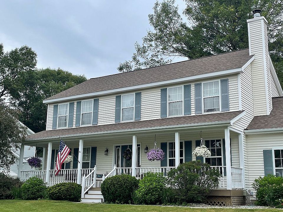 1st image of 6 Maxwell Dr