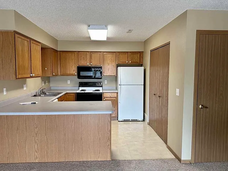139 Northridge Dr #121 — Photo 4
