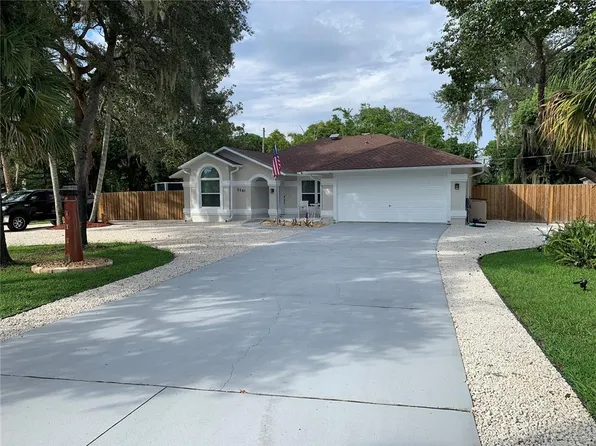 5561 W Magnolia Ave, Port Orange, FL 32127