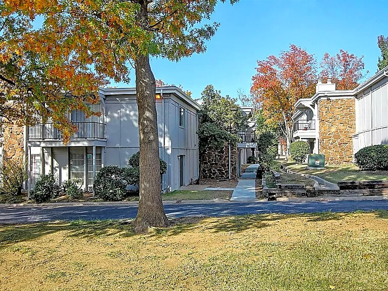 2413 E 55th Pl — Photo 13