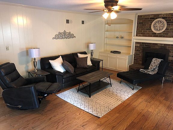 3rd image of 2072 Bensonwood Dr