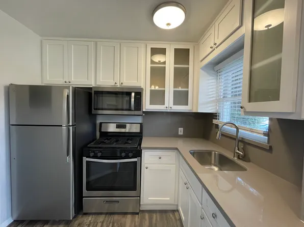 1815 W Victory Blvd, Burbank, CA 91506