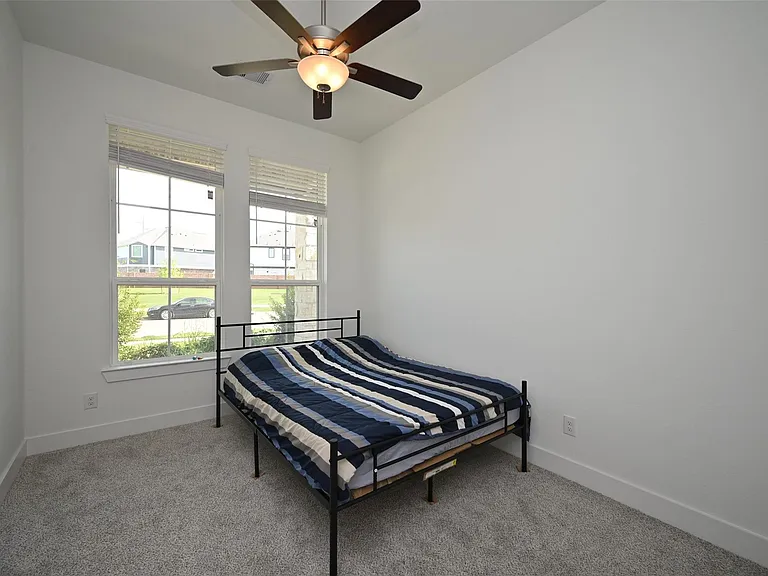 1535 Cathedral Bend Dr — Photo 16