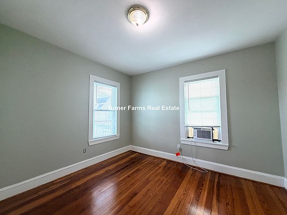 5th image of 18 Perry St #3A