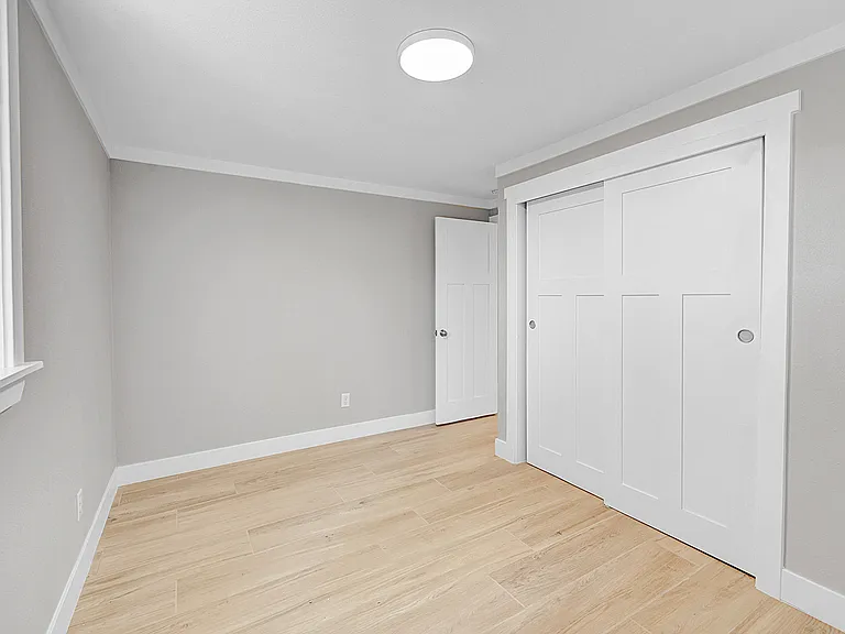 1584 Meade St — Photo 28