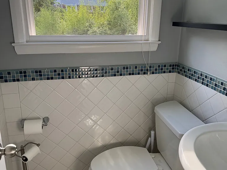 2428 Drexel St — Photo 27