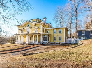 40 Main St, Plainfield, CT 06374