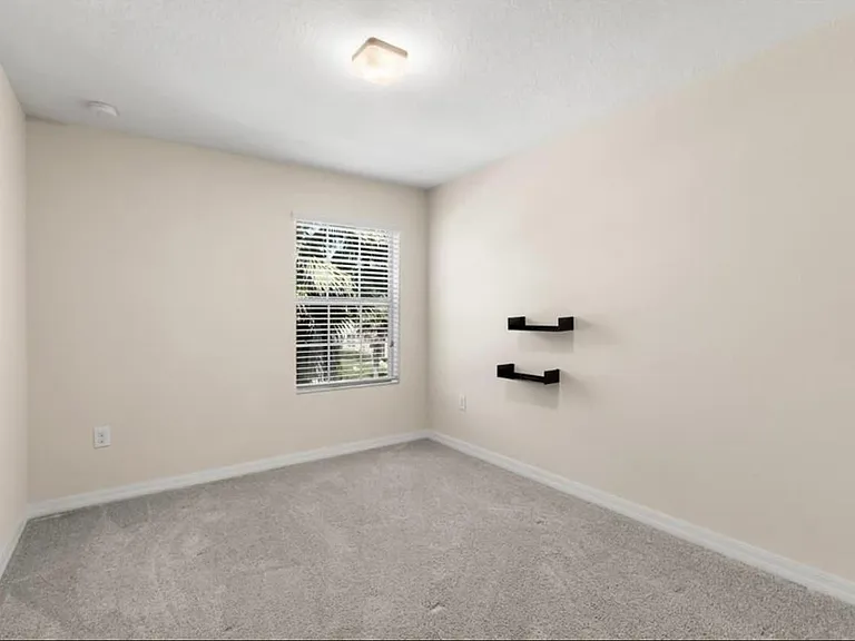 11854 Greengate Dr — Photo 10