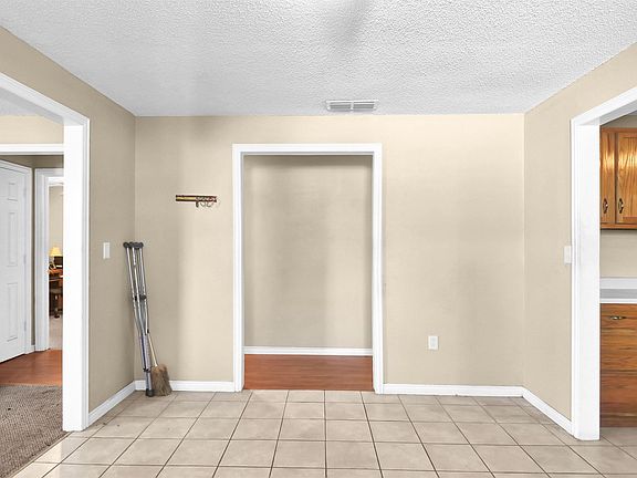 4th image of 1710 N Gaston Ave