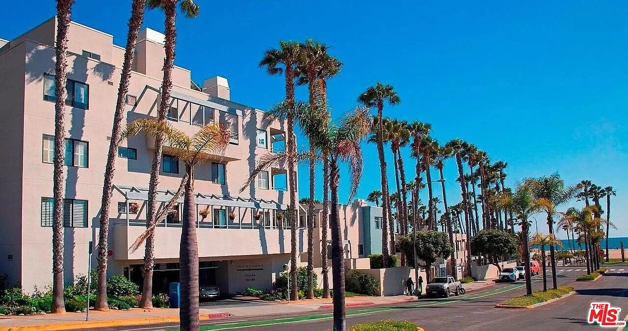 2 bed, 2.0 bath, 1427 sqft, $9,000 — Photo 1
