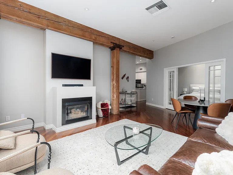 500 W Harbor Dr #1502 — Photo 5
