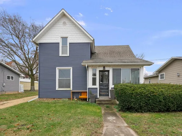 405 N Bluff St, Albany, IL 61230