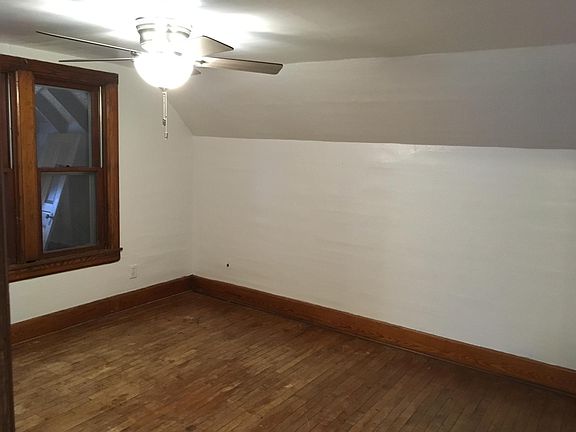 2nd image of 518 Schwartz St #2