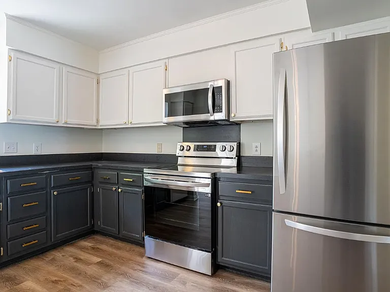 3276 Heathstead Pl — Photo 3
