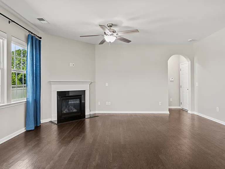 5009 Glenellen Way — Photo 18