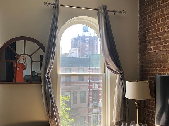 4th image of 49 W 88th St APT 8