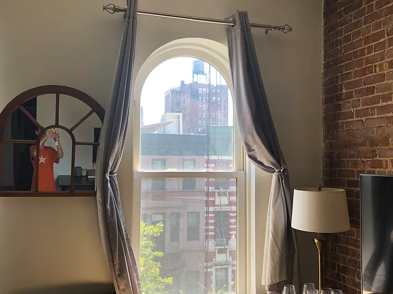 49 W 88th St #8 — Photo 4