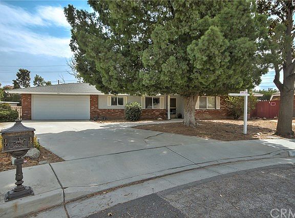 3rd image of 1712 Karen Ct