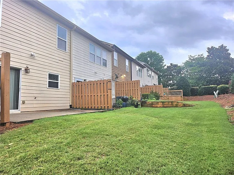 2712 Beynon Ln — Photo 22
