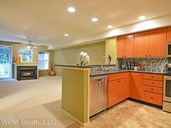 3rd image of 3919 Latona Ave NE APT 106