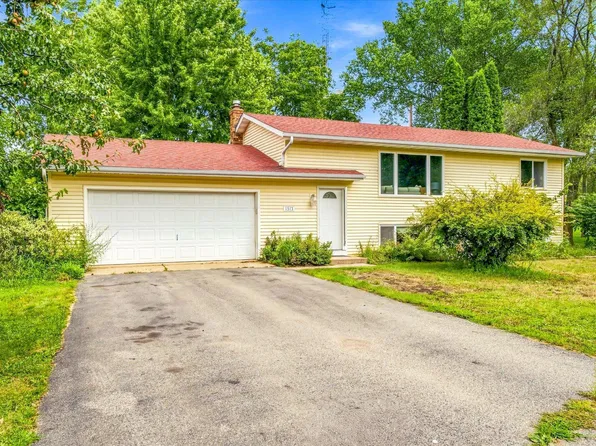 2219 Windsor Rd, Saint Cloud, MN 56301