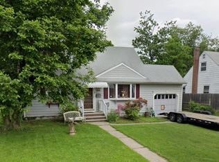 42 Princeton Rd, Linden, NJ 07036