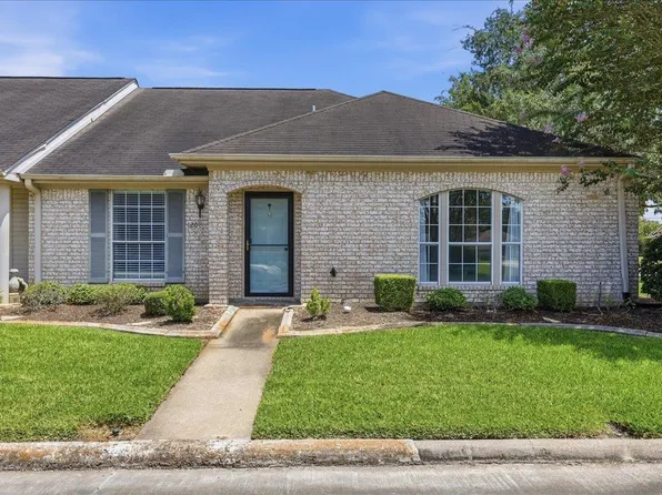 1208 Glen Meadow Ln, Beaumont, TX 77706