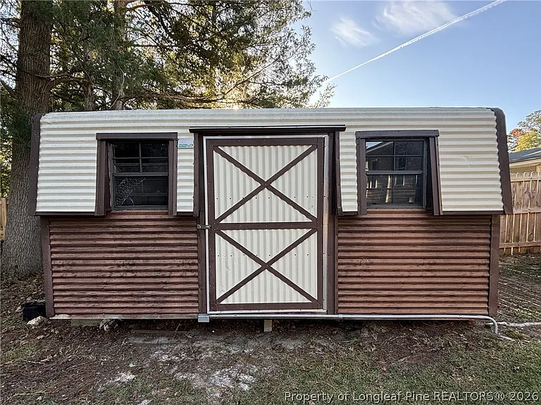 931 Fleetwood Dr — Photo 4