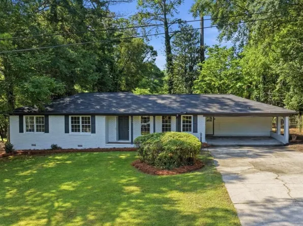 169 Robin Hood Dr, Newnan, GA 30263