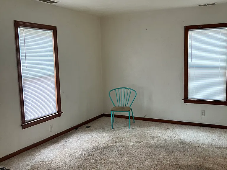 2176 Evanston Ave — Photo 5