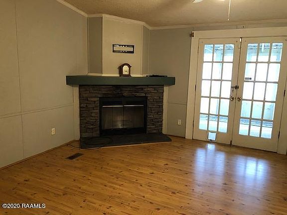 4th image of 1025 Bernard Ln