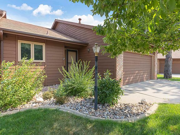 2nd image of 4825 Mountain Springs Ct