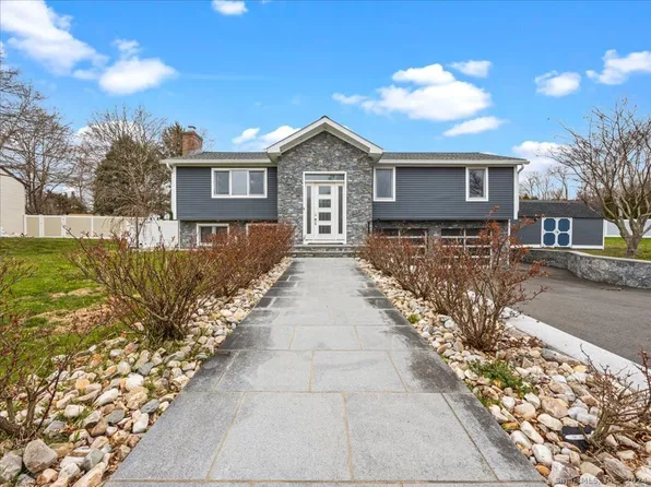 79 Buena Vista Dr, Plantsville, CT 06479