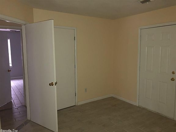 5th image of 1505 Belmoor Dr